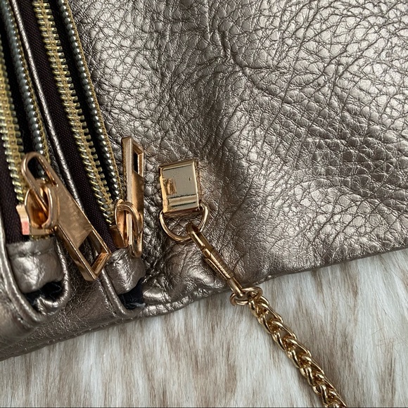 Kimchi Blue Rose Gold Metalic Crossbody Bag - Picture 5 of 13